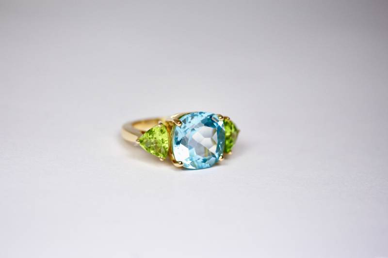 Bague topaze bleu et péridots, Bordeaux, Andernos, Le Bouscat, Biarritz, Paris