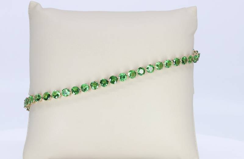 Bracelet or rose, tsavorites