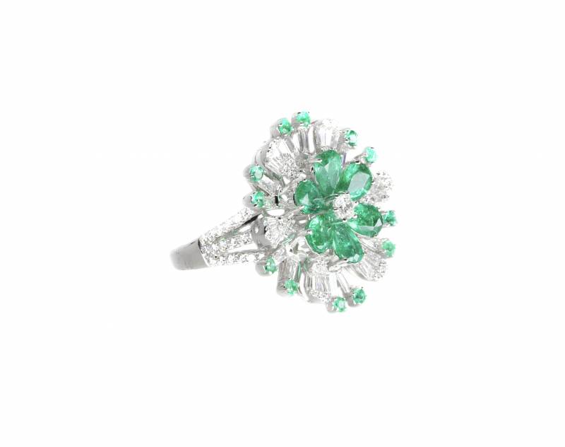 Bague or blanc et émeraudes, elen larcebeau, bague, joaillerie, création, unique, pierres précieuses, fashion, luxe, acheter, haute joaillerie