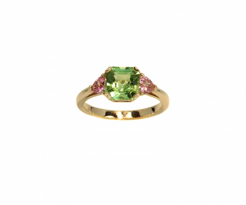 virgilemahe, or rose, tourmaline verte, spinels rose, joaillerie, création, bague unique, pierres de couleurs