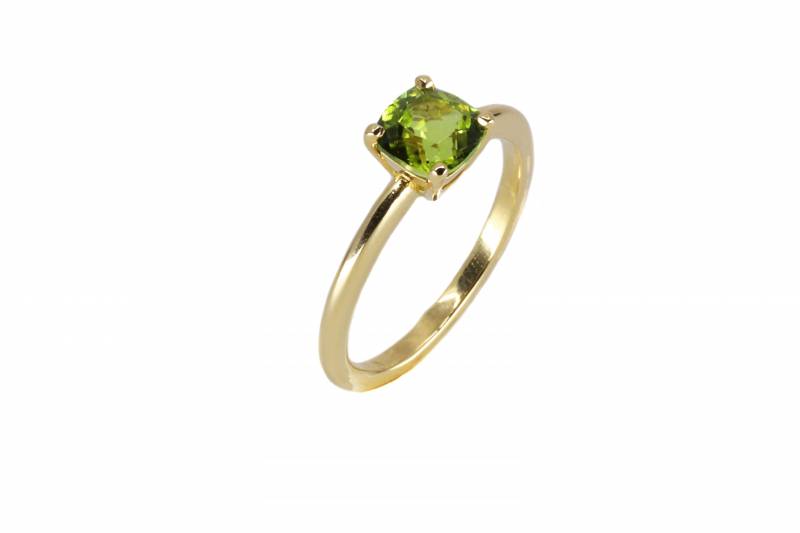 Bague or jaune, péridot, virgilemahe, joaillerie, bordeaux, créateur, bague, unique, luxe, fashion, mode, look, modernes, acheter