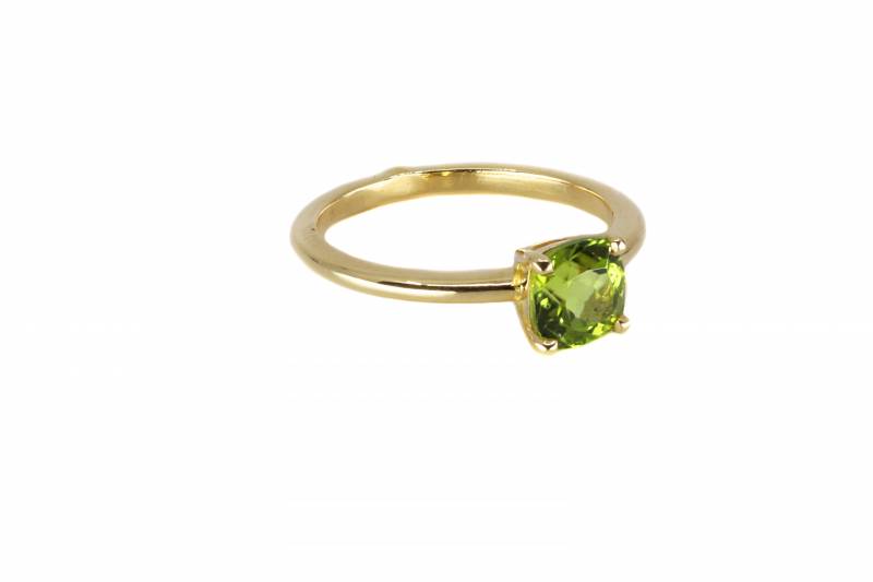 Bague or jaune, péridot, virgilemahe, joaillerie, bordeaux, créateur, bague, unique, luxe, fashion, mode, look, modernes, acheter