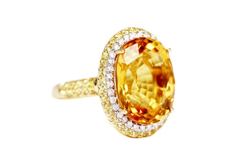 Bague citrine, or jaune diamants, saphirs jaunes, elen larcebeau, création, unique, bordeaux, joaillerie, acheter, unique, luxe, fashion, joaillier créateur, pierres précieuses, pierres semi précieuses